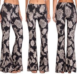 Novella Royale Dhalia Janis Bells